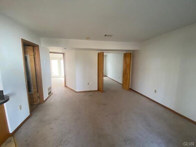 318 Chestnut St unit 320, Slatington, PA 18080 - photo 4