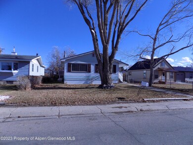 585 Pershing St, Craig, CO 81625 - photo 2