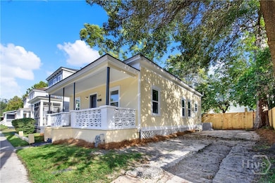 1126 E Waldburg St, Savannah, GA 31404 - photo 2