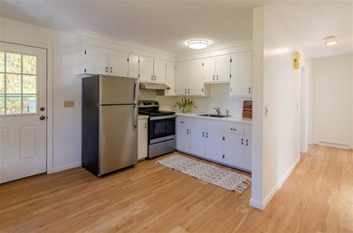 6&8 Victoria Cir unit 6-8, Pelham, NH 03076 - photo 3