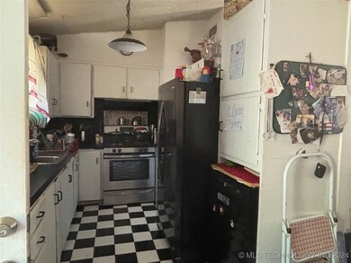 525 E 55th Place N, Tulsa, OK 74126 - photo 2