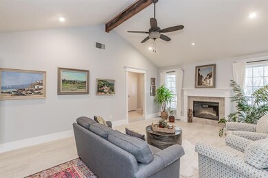 1401 Circle Ln, Bedford, TX 76022 - photo 6