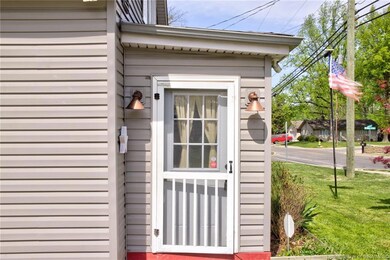 1755 McDonald Ln, New Albany, IN 47150 - photo 2