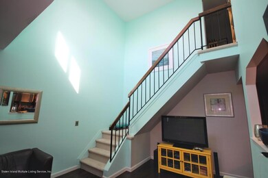 185A Lamped Loop unit 42, Staten Island, NY 10314 - photo 6