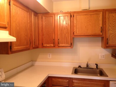 5756 Village Green Dr unit C, Alexandria, VA 22309 - photo 4