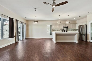 10-64330 Pyrenees Ave -9
