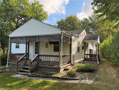 4026 Patterson Rd, Aliquippa, PA 15001 - photo 2