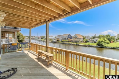 Mid level deck