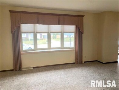 5015 Western Ave, Davenport, IA 52806 - photo 2