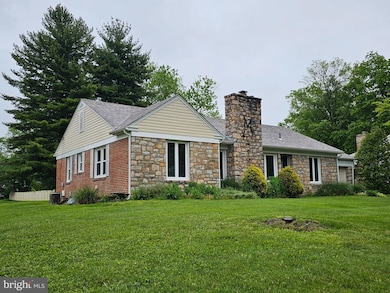 1053 W Mount Vernon St, Lansdale, PA 19446 - photo 3