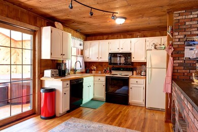 75 Uxbridge St, Uxbridge, MA 01569 - photo 7