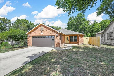 671 Meadow Park Dr, Fort Worth, TX 76108 - photo 2