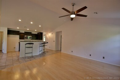 8879 S 261st East Ave, Broken Arrow, OK 74014 - photo 7