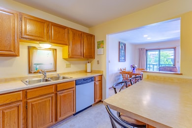 Bright Mornings & Easy Meals Await!