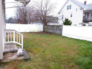 48 Enfield St, Springfield, MA 01151 - photo 5