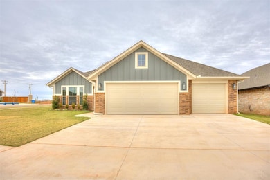 12033 NW 121st Cir, Yukon, OK 73099 - photo 2