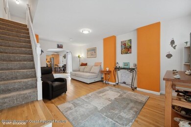 06_77WallingTerrace_2006_LowRes