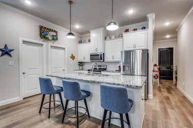 306 Osage Ct, Krum, TX 76249 - photo 6