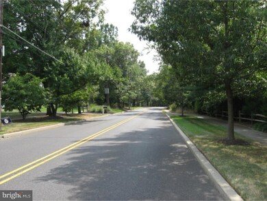 615 New Albany Rd, Moorestown, NJ 08057 - photo 2