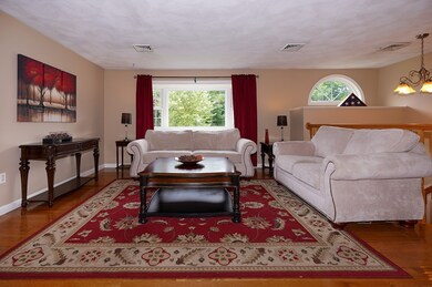 10 Honeysuckle Ln, Shrewsbury, MA 01545 - photo 3