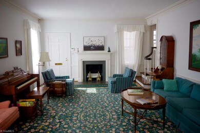 1611 Hyde Ave, Winston Salem, NC 27104 - photo 4