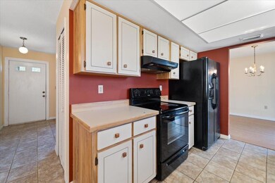 Plenty of cabinets