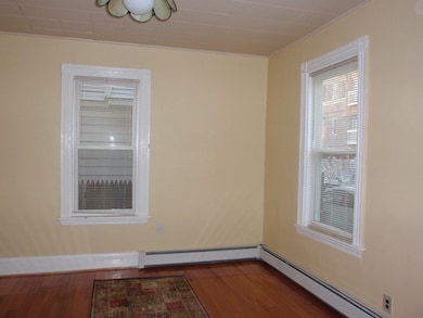 564 Green St unit 1, Cambridge, MA 02139 - photo 2