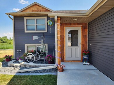 605 7th Ave NE, Plainview, MN 55964 - photo 2