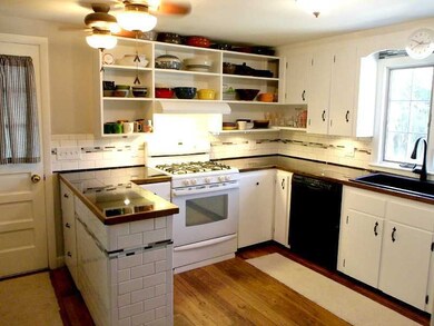 28 Napoleon St, Warren, RI 02885 - photo 4