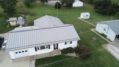 113 W 3rd St, Cannelburg, IN 47519 - photo 4