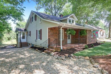 502 Mccoy St, Reidsville, NC 27320 - photo 2