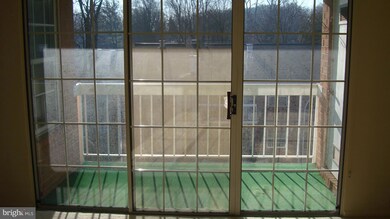 1944 Kennedy Dr unit 203, McLean, VA 22102 - photo 6