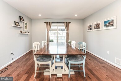 11416 Links Dr, Reston, VA 20190 - photo 7