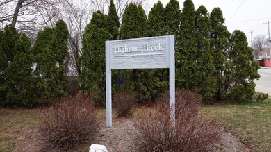 489 Elsbree St unit 1, Fall River, MA 02720 - photo 2