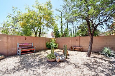 9407 E Maple Dr (9)