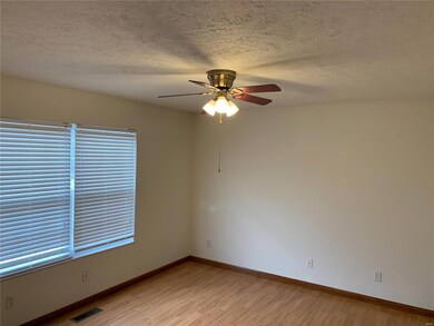 560 W Phillips St, Freeburg, IL 62243 - photo 7