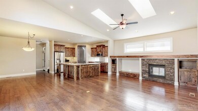 61156 Manhae Ln, Bend, OR 97702 - photo 4