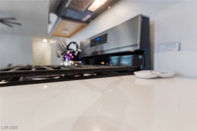 Interior details featuring a ceiling fan
