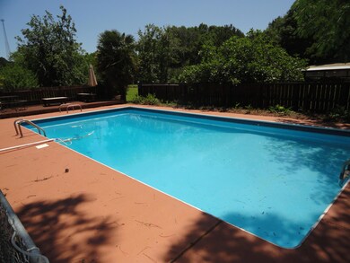 84 Mayfield Rd, Laurel, MS 39443 - photo 5