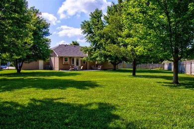 1033 N Cedar Downs Cir, Wichita, KS 67235 - photo 2