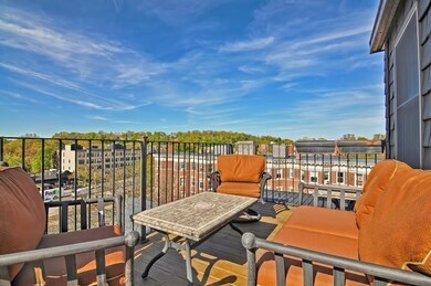 366 Tappan St unit 4, Brookline, MA 02445 - photo 4