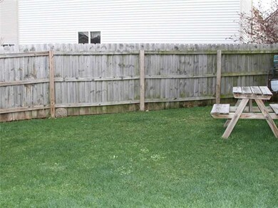 642 Pine Lake Dr, Greenwood, IN 46143 - photo 2