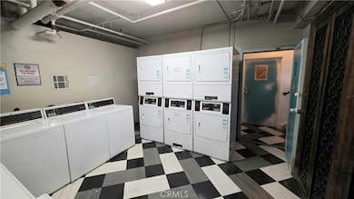 Silver Lake Towers, Los Angeles, CA 90026 - photo 3