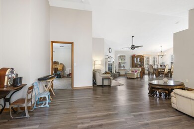 160 Tyler Street (9)