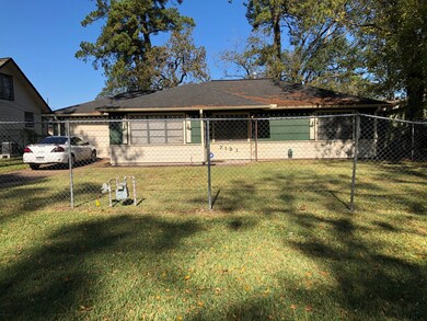 7121 W Knoll St, Houston, TX 77028 - photo 3