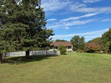 827 Wolf Creek Ln, Appomattox, VA 24522 - photo 7