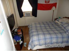 Upstairs 2nd bedroom