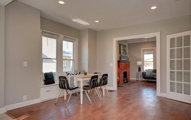 Dining Room (4)