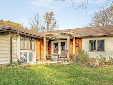 5070 N Pecatonica Rd, Pecatonica, IL 61063 - photo 4