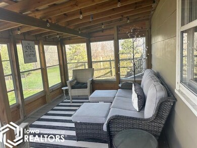 Screen porch